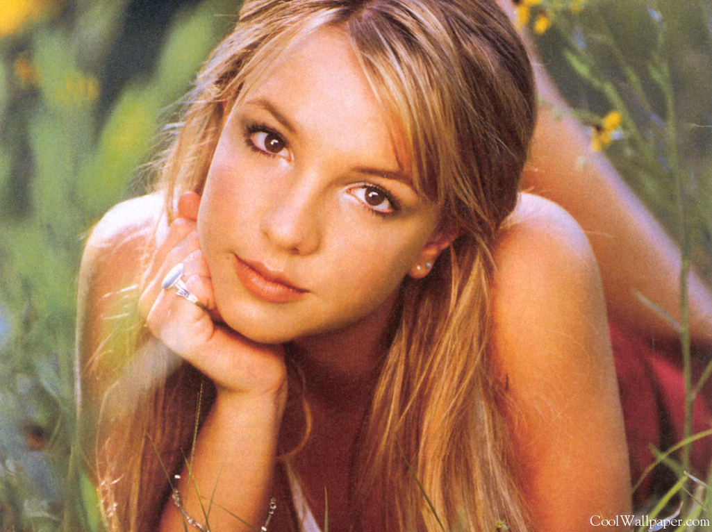 w-Britney%20Spears%2001.jpg